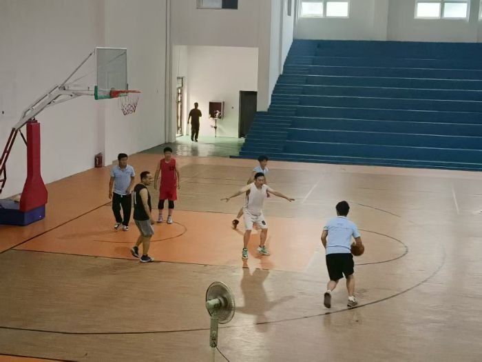 ������˵����ȴ�����������֡�