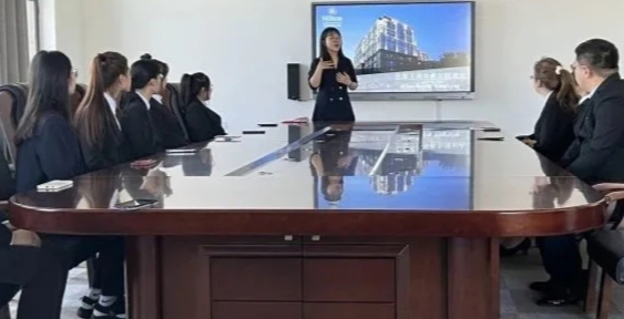ְػ