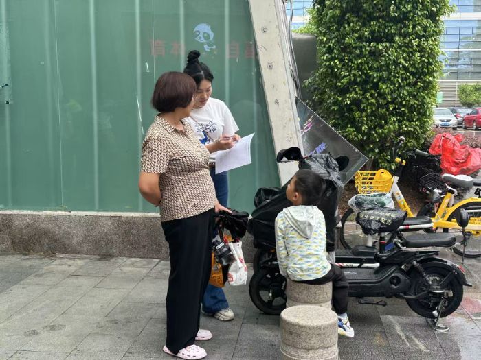 ͼΪʵ���Ŷ��������в���ݵĺ�Ӱ