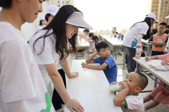 �׿�������ͯ�����������㶫�Ƽ�ѧԺ������¥ͻ���ӿ���������ʽ