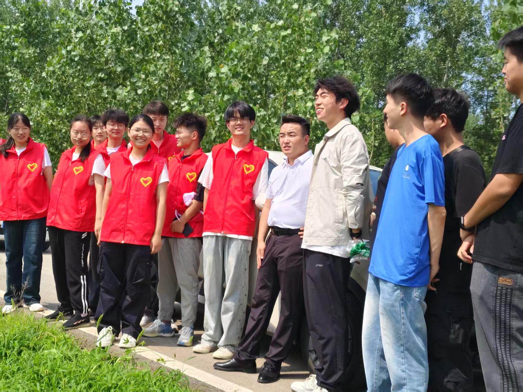 ����������ѧѧ�Ӹ����ݿ�չ��ҽҩ�Ļ������������ʵ��