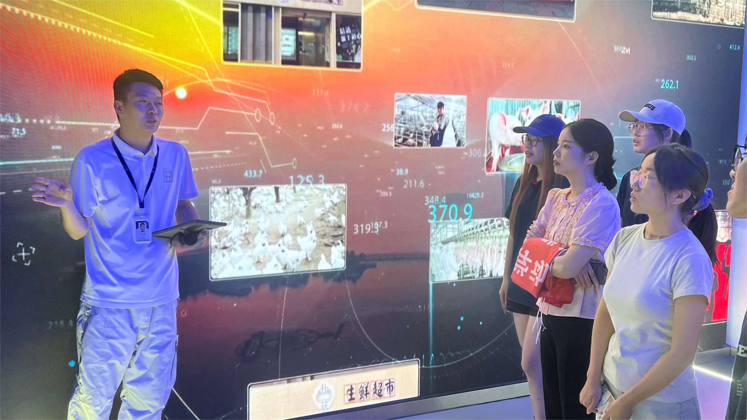 ��˫����ʵ���У�����������ũ����ƪ