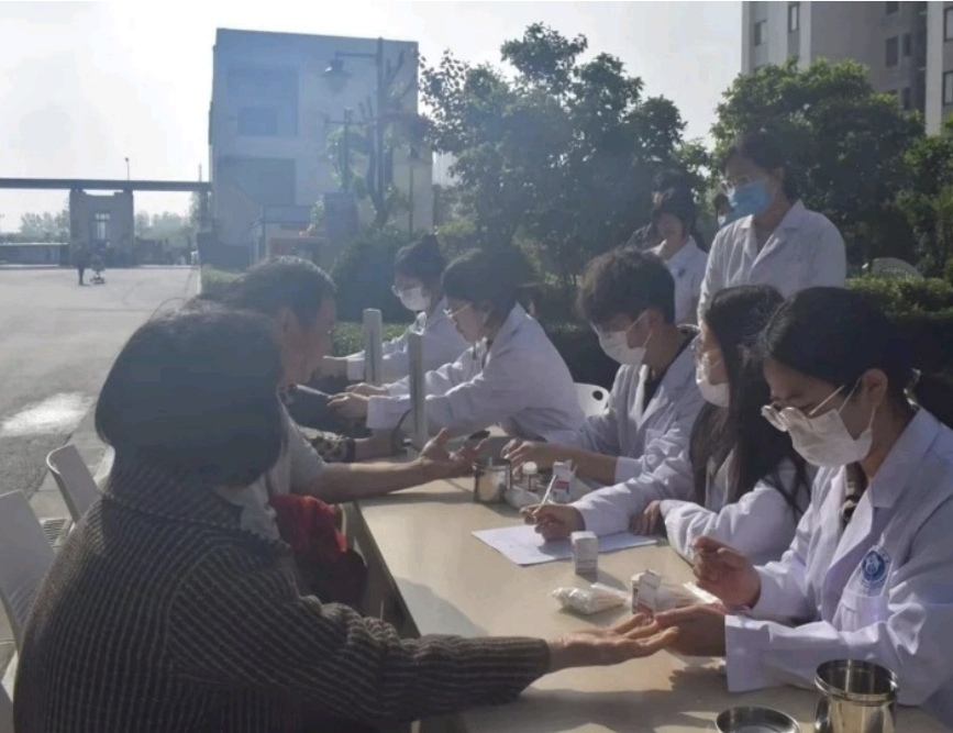 ҽ������ů���ģ��������������