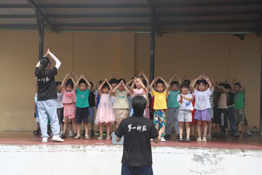 赸ʢ磺蹲ڣŽ֮