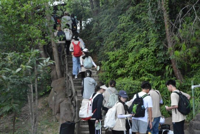 ũִѧѧ磺FAFUѧже֮磬̼֮