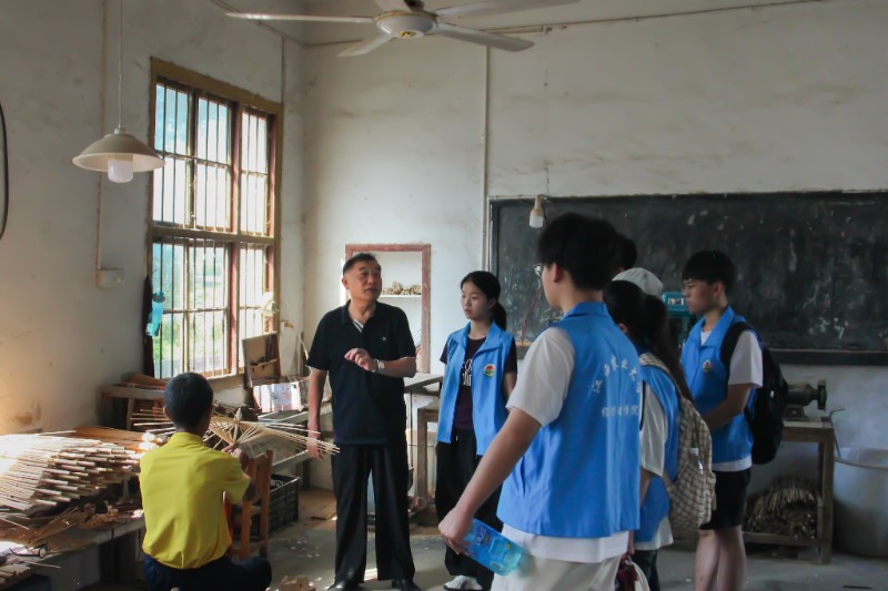 ����������ʮ�أ���ɡ��֦������