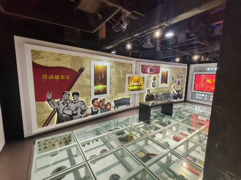 ��ɽ�Ӽ��䡱���ʵ���ȷ���߽���Ȫ����1947�Ļ�԰���ɫʵ��