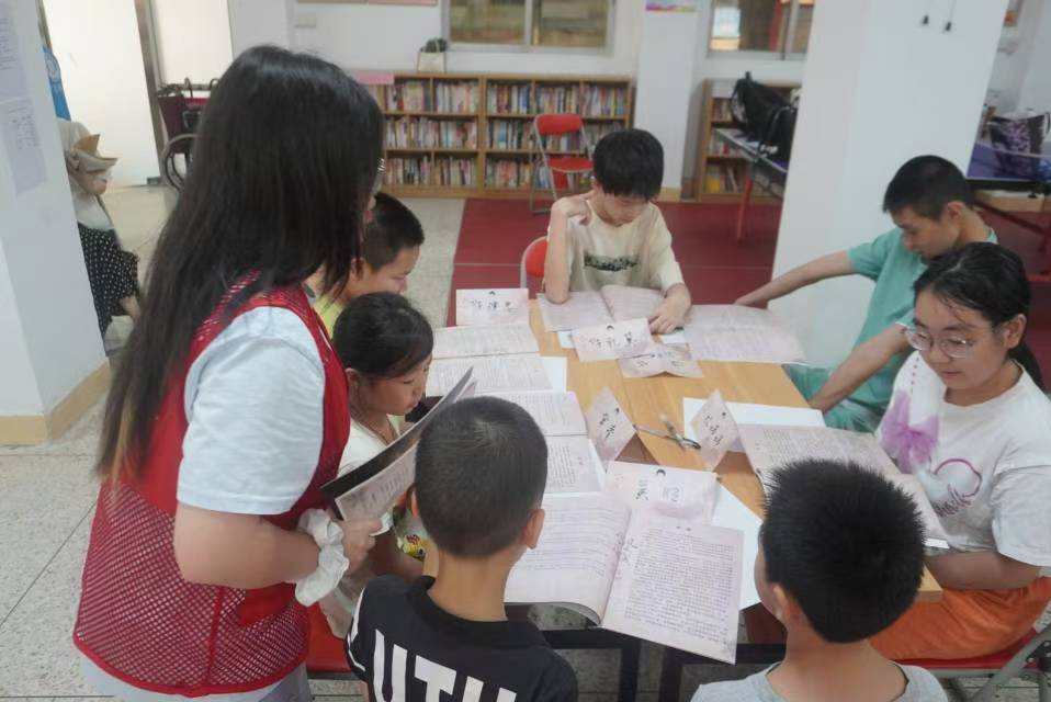 ��ͷ��ѧ���������磬��ͯ�������Ρ���������Զ����ͻ���߽���������չϵ�й���γ�