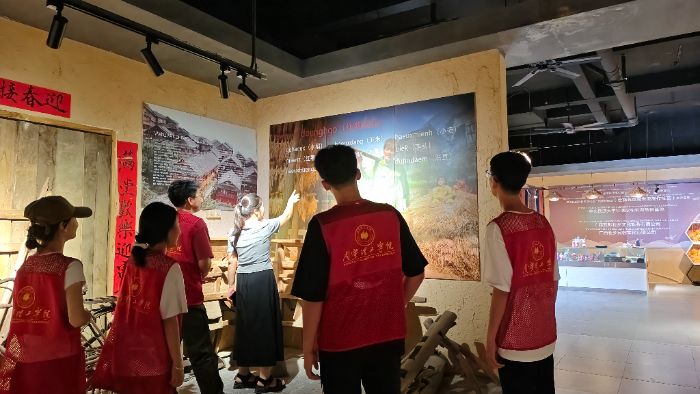 ����΢�⡤�ഺ����׳������/��н����ԭ��ʵ���Ӹ�˫�ű������׳������Ļ��������л�����