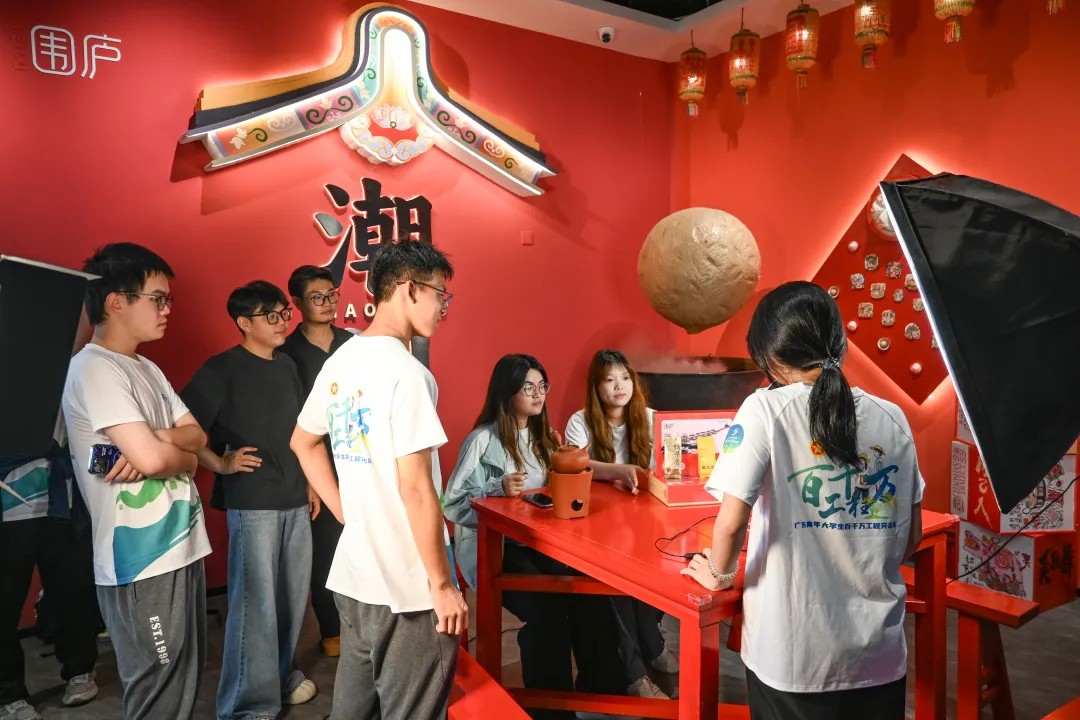 ��չ��ζ���ģ�ֱ�����·���