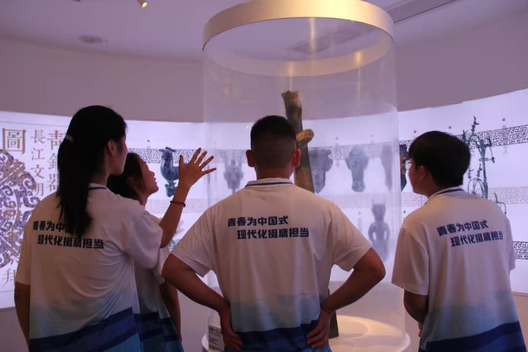 ������ҽҩ��ѧ�������С��ɿ���С�򡱽��� ̽ũ�����ں�����·