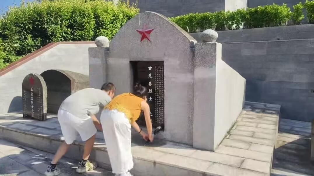 ����ʯ�ʹ�ѧ����Ժ���ǻ�ʮ�桱ʵ����������|�ഺ����԰ ��Ѫ������