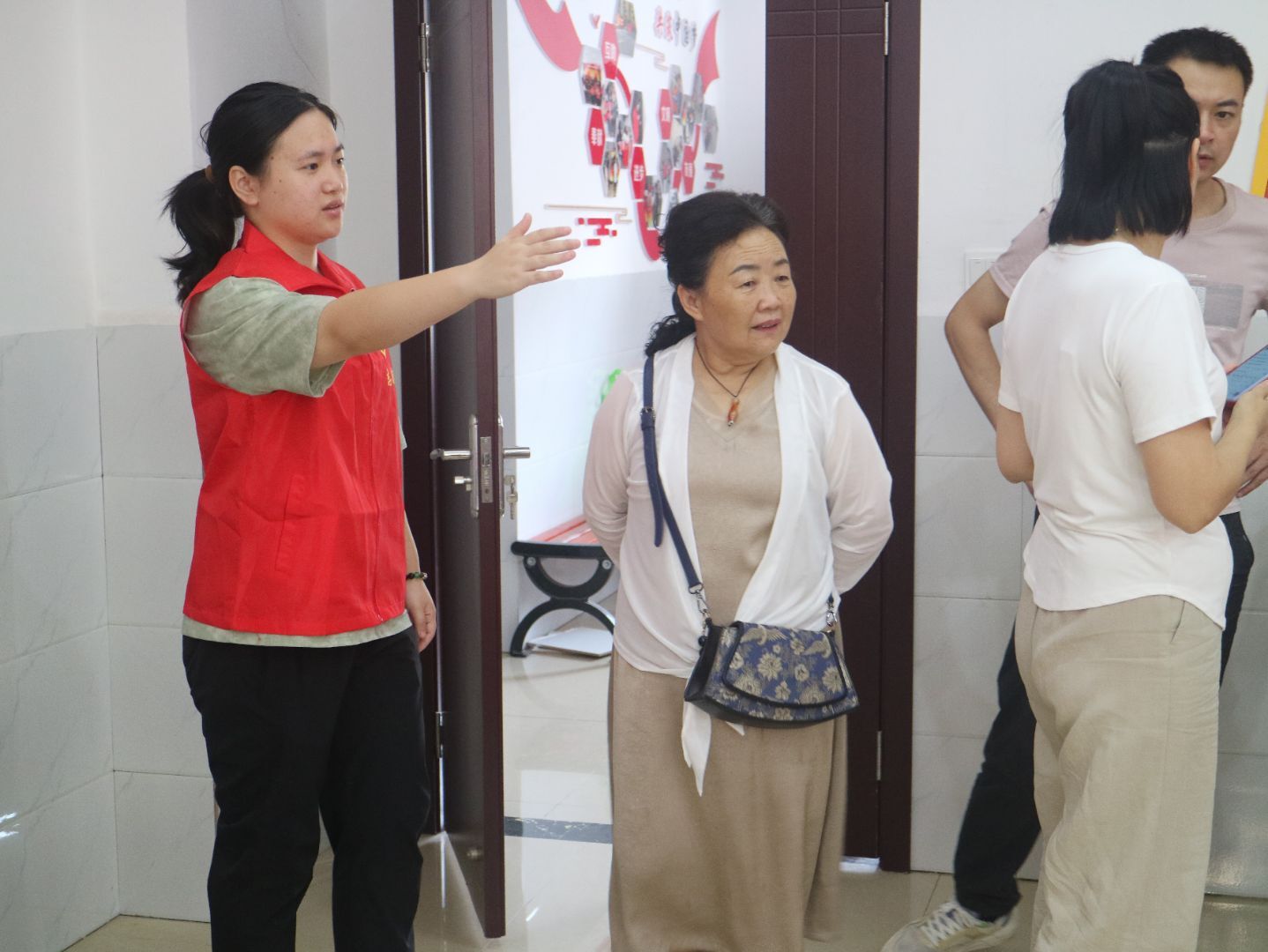 ����ҽѧԺѧ�ӹ����У�����ů���� ������ɣ��