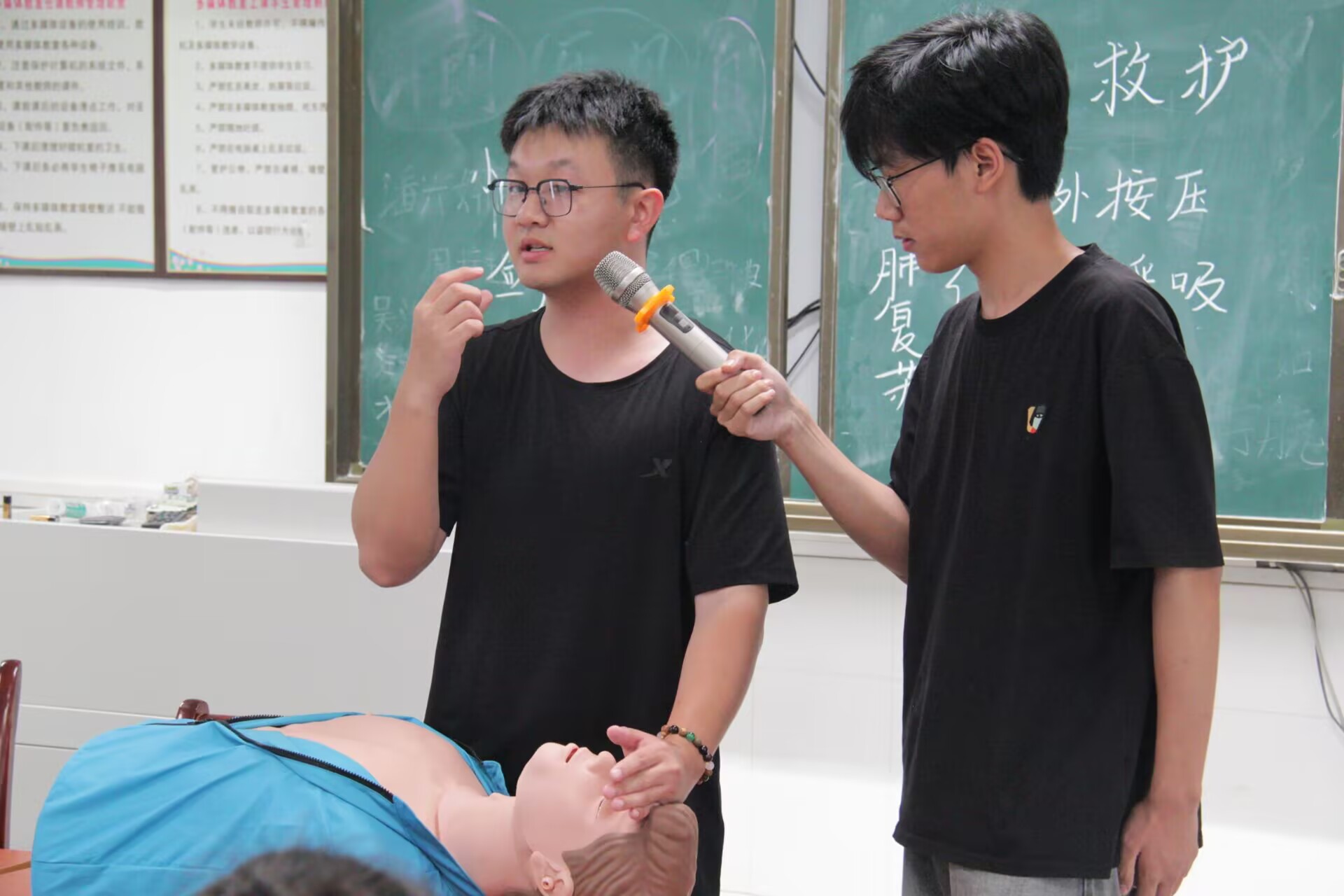 ػͯ갲ȫҽҩѧѧΪСռӦȻСʶ