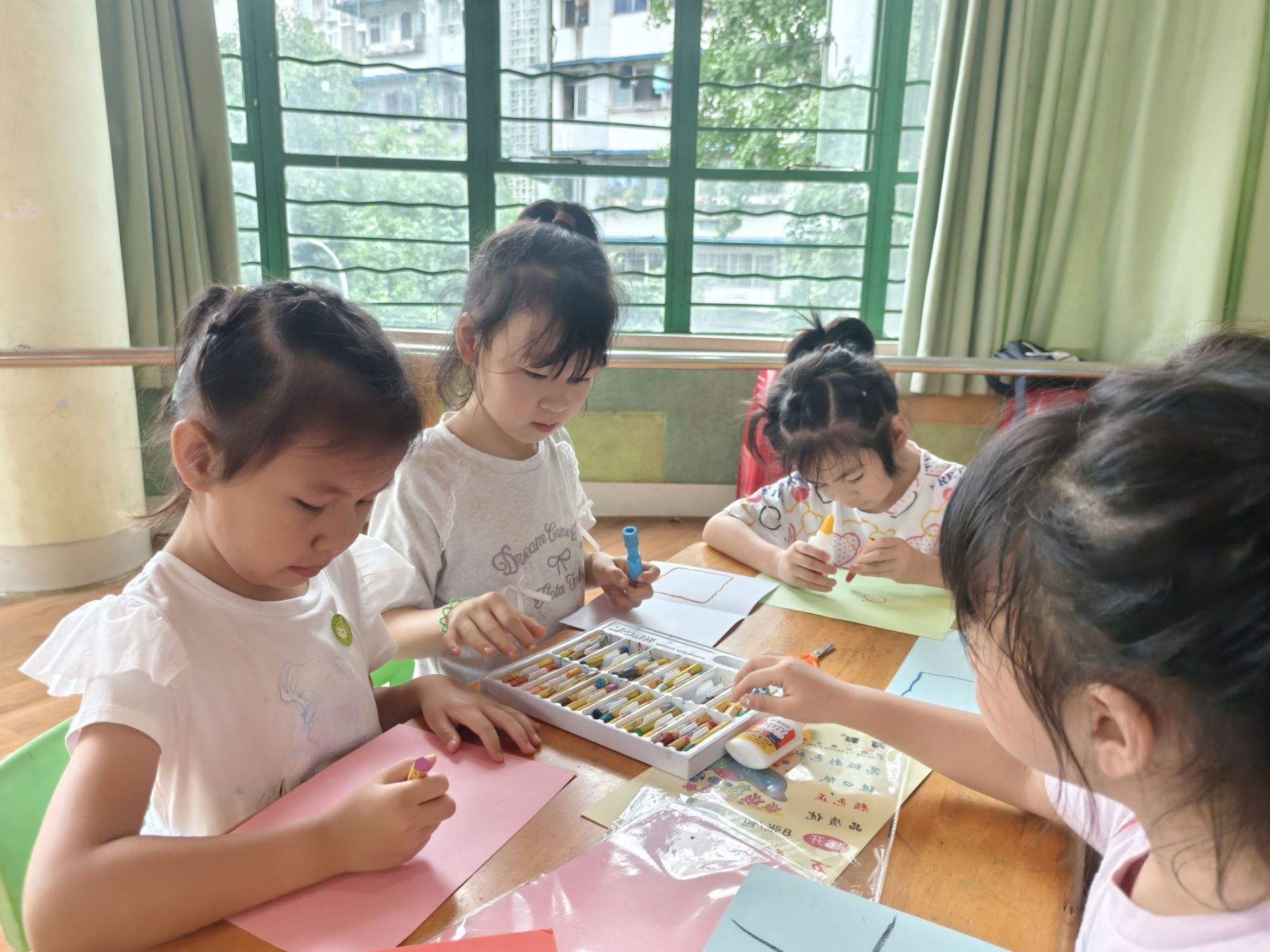 �ഺ����֧���У�����������ɳ���������ʯ�ʹ�ѧѧ�Ӹ������Ļ��׶�԰��չ�������硱֧�̻