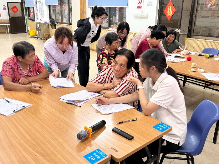 ͼΪ�Ŷӳ�Ա���������ռ��ʾ� ����Ţ��