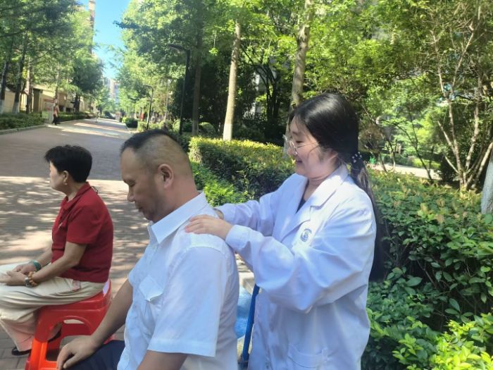 ͼΪ����ӳ�ԱΪ�������� ������ͨѶԱ��