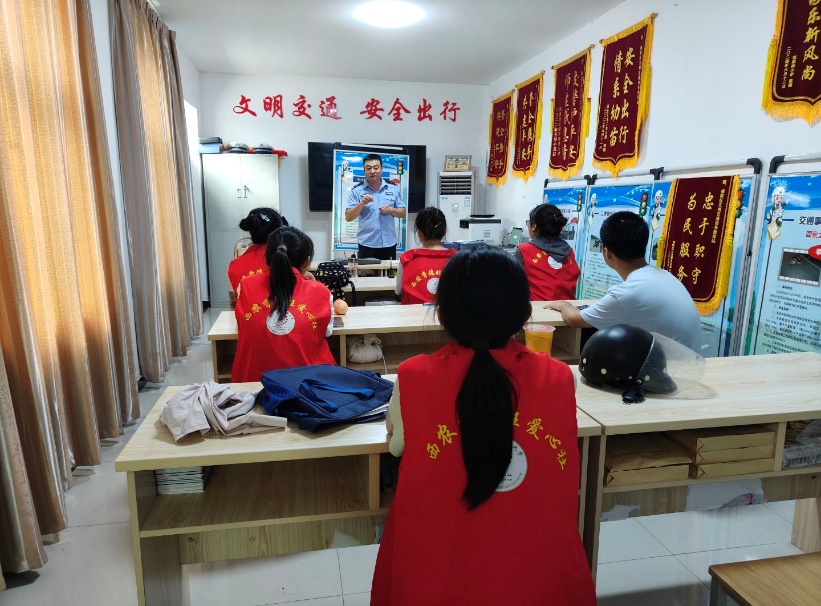 ��С�������𡰴�ƽ��������ũ��ѧ��־Ը����������֯�ܽ�ͨ��ȫ��