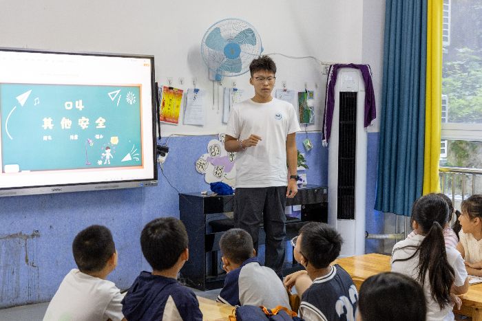 ���֧�̶ӵ׶���֧�̻��ʽ����