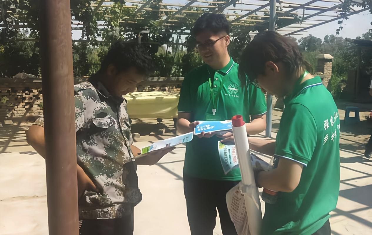 ���ߴ��뻧��֧��������Ա��������ľ��ѧʯ�񻨿�ʵ���Ŷ�