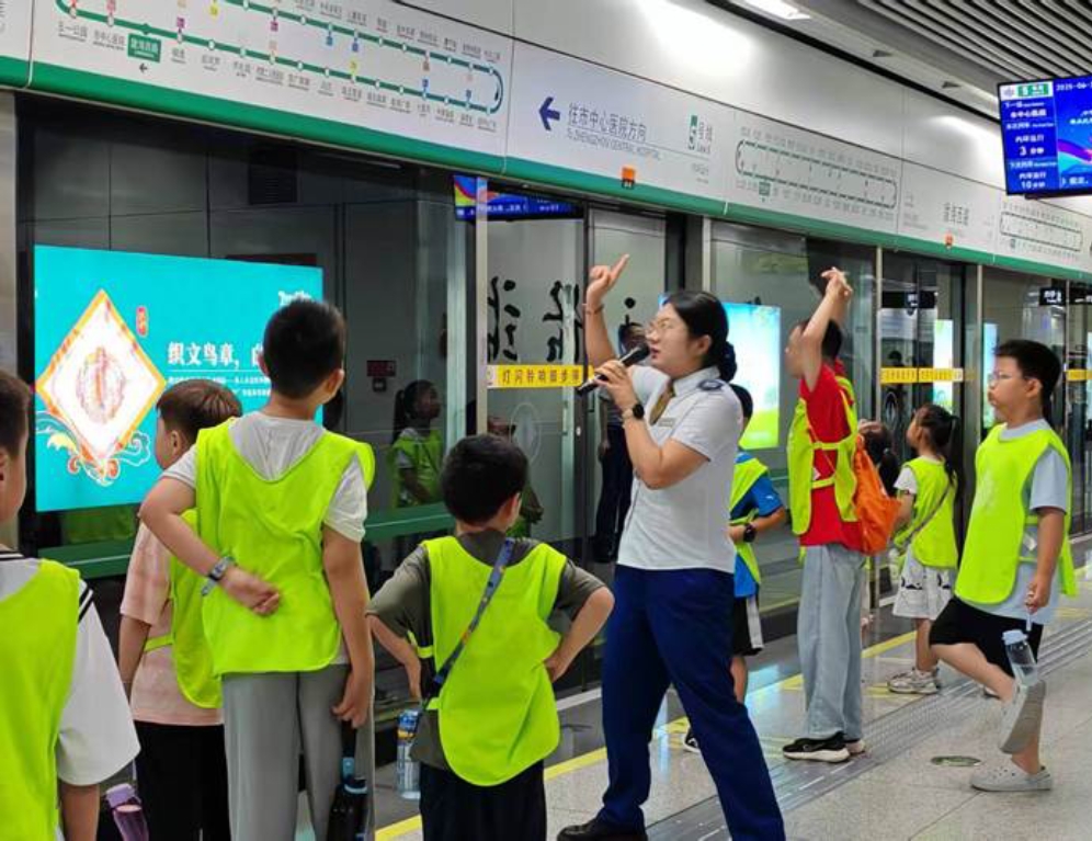 ���ഺ΢�⣬��ͯ��֮·�������ѹ�Ӣ����ȫ����ʵ���