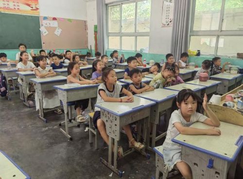 �ൺ�Ƽ���ѧʵ�������տ�֧���Ÿ����������������Сѧ��չȤζ��ѧ֧�̻