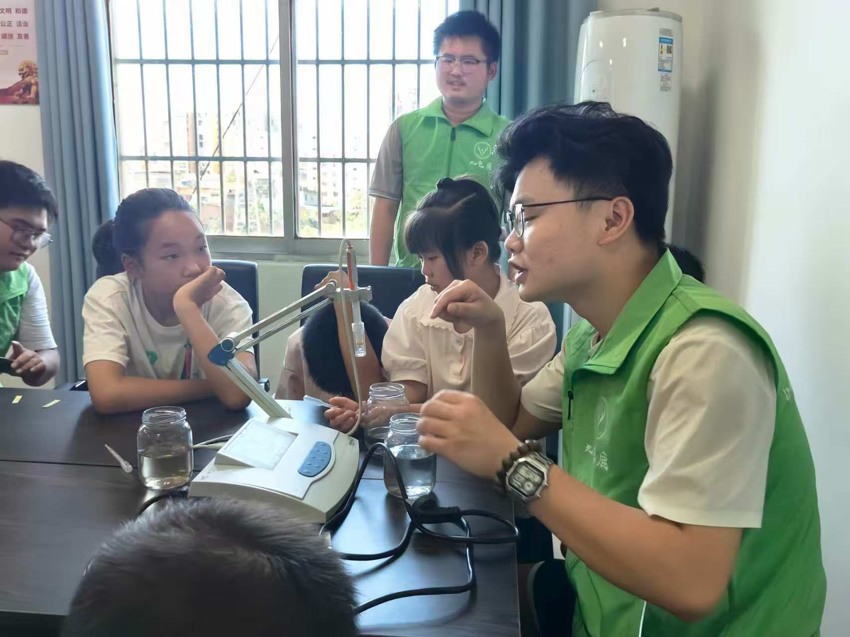 ����ʦ��ѧԺ��ɫ¹����С�ֶӽ�������̬̽����������