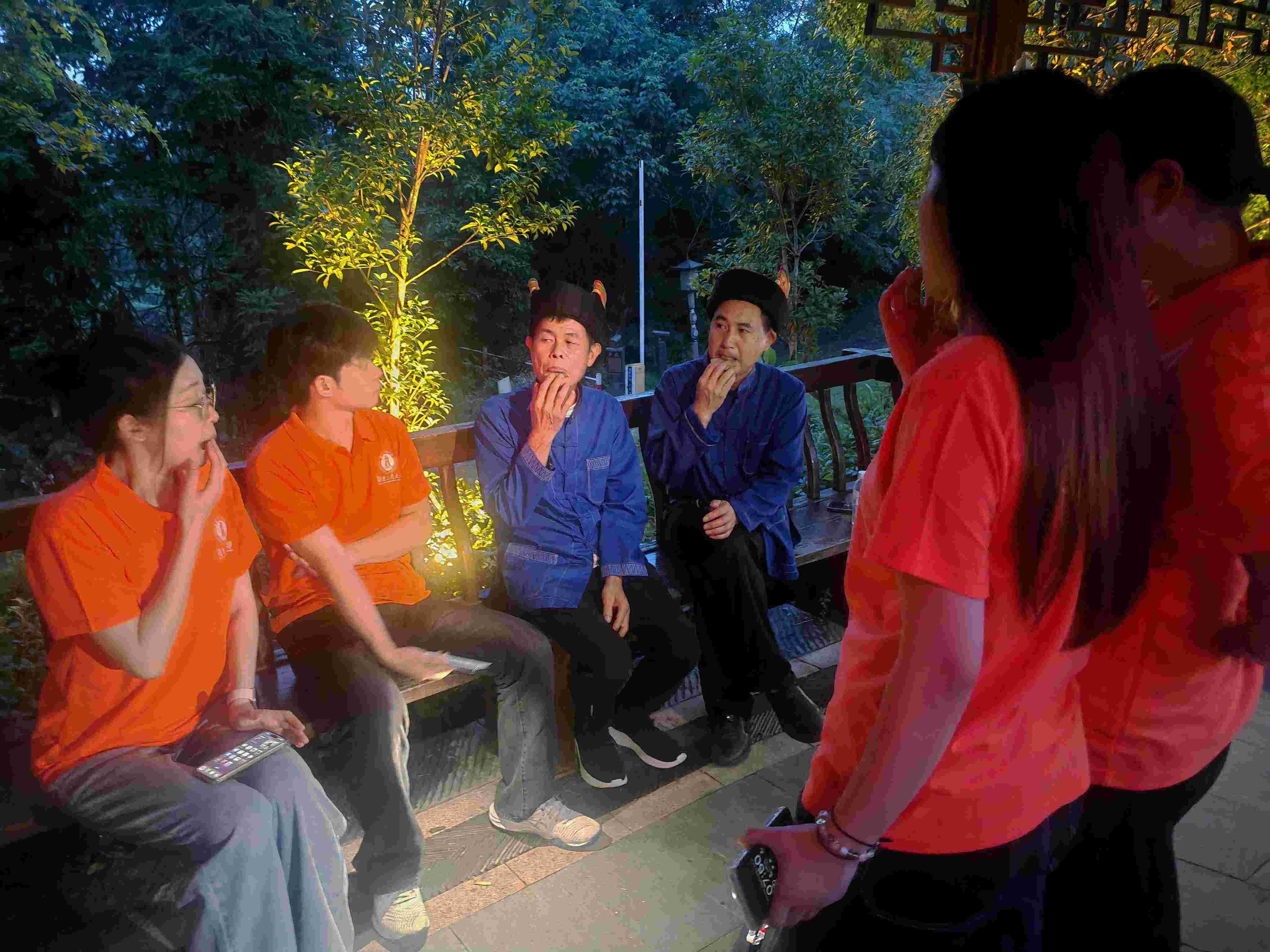 �ഺ���ܷ��Ŵ��У����Ϲ��̴�ѧѧ�Ӿ��ݷ�ɽ�ɷ�����