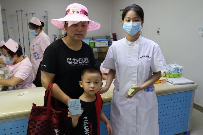 ����ҽ�ƴ�ѧ����ѧԺ����ʹ�󰮡������ȷ桱�������������߽�����ҽ�ƴ�ѧ������һҽԺ��չ�����ٴ�ʵ���