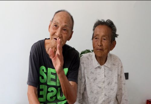 ÷үү�ķ�����£��������´��ʵ���ŵĳɳ�һ��