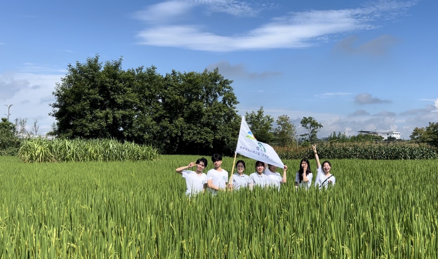 ���������ڷ��㣬�ഺ���д����� �����˰������׷��Ļ����е����ж�