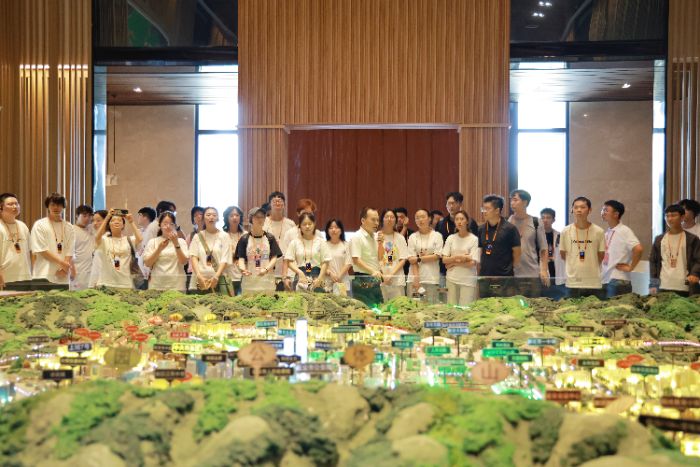 ���ӳ���ģ�����н�𴫡��������Ƽ���ѧ����Ӱǰ�С���ɫ����Ѱ��ʵ�����߽��Ӱ�