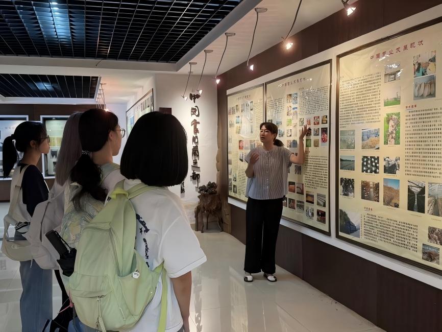 �ഺ����������ˣ�������ѧʵ���ӹ�����