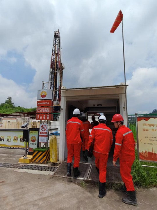 ���רҵ��֪������ʯ�;��񡣰���ʯ�����ʵ�����߽�����ʯ�ͿƼ����޹�˾��