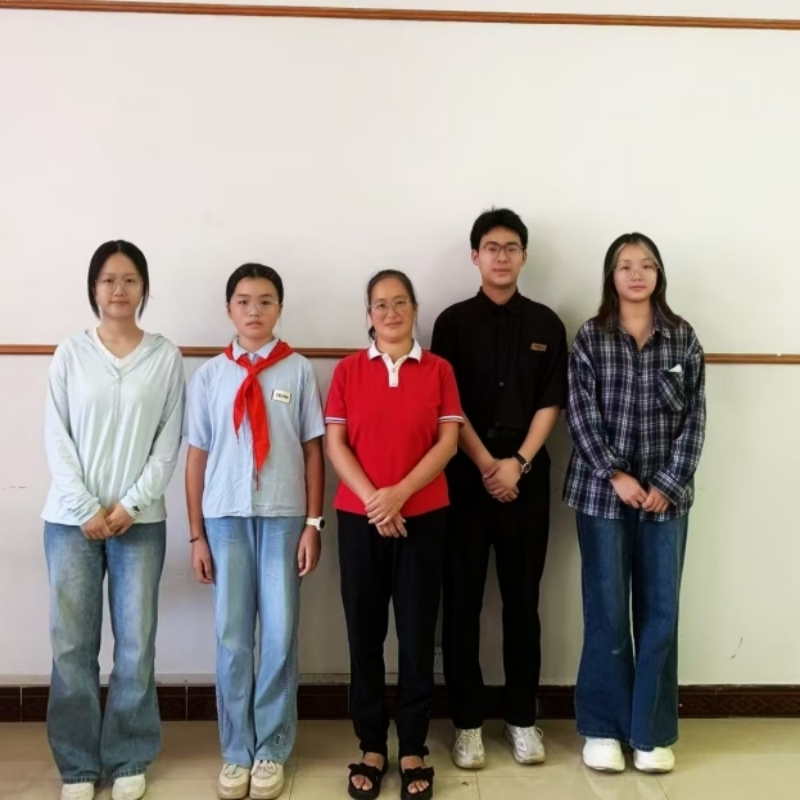 Ӣ�Һ������ӽ磬����AI��������Ĵ�ѧԺʦ����Ӣ�Ҵ忪չʵ���