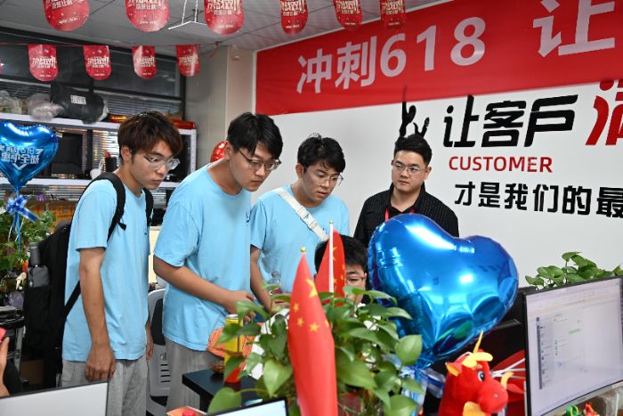 ������ѧ���������С�Ѱ���캺���ϡ�����������ˡ��������ʵ��Բ������