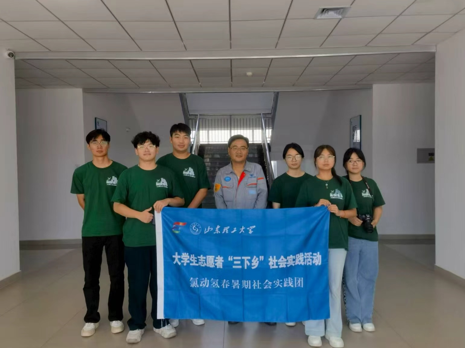 �ȶ��ⴺ���ʵ����ǰ��������С����۽������˲��������ҵ����