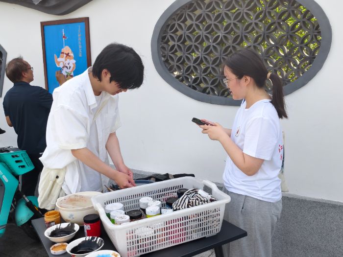 �Ŷӳ�Ա��̸��������