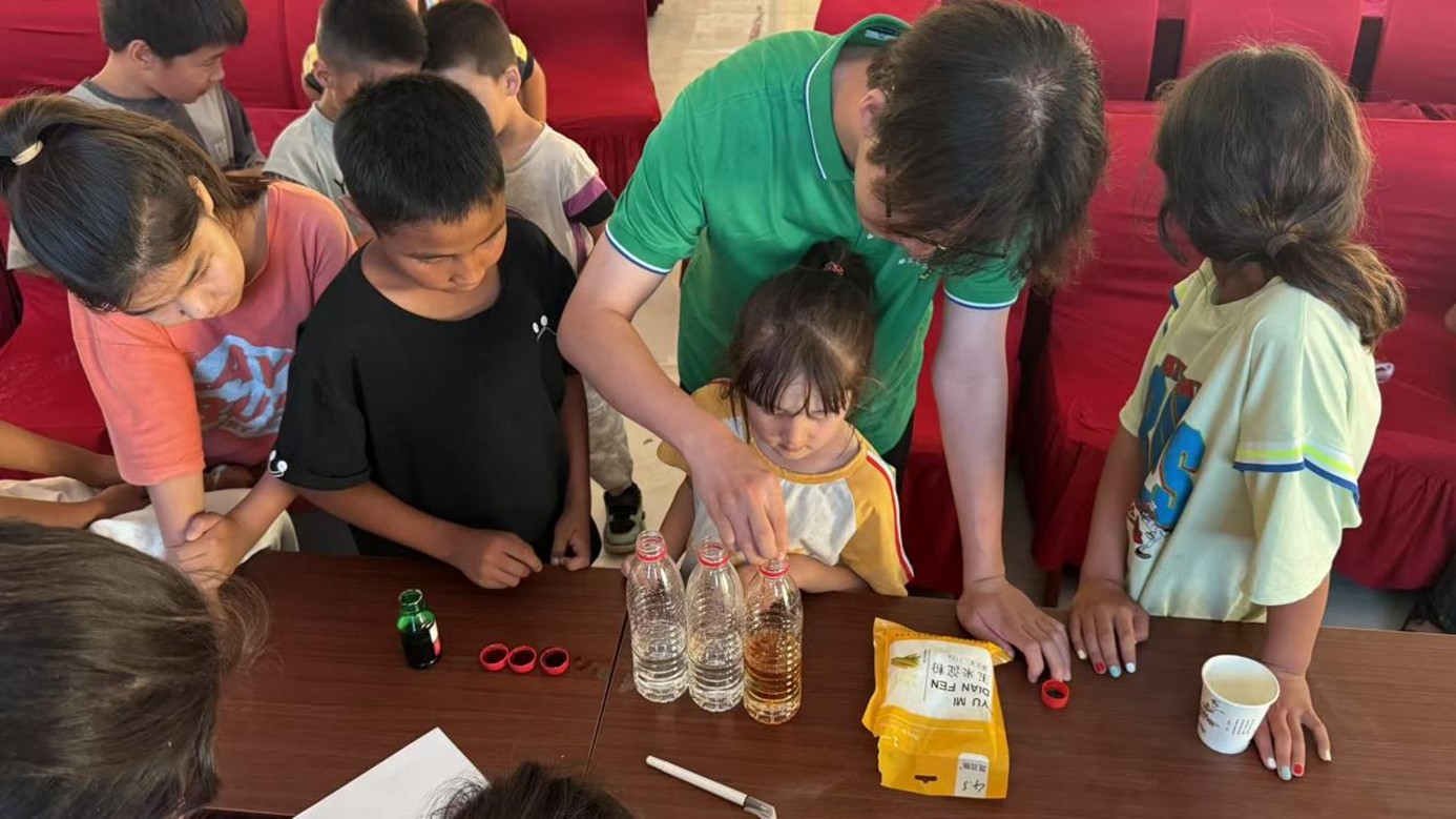 ʯ�񻨿���ͯ�У�ʵ����Ȥ���ī���㡪������ľ��ѧʯ�񻨿�ʵ���Ŷ�