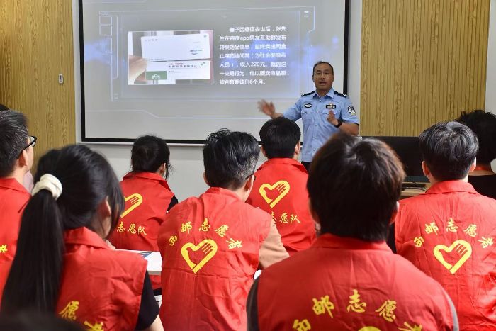 �����ʵ��ѧ���������������ι۳�����ǿ�Ƹ���䶾�� ���츮�������񹲻�����