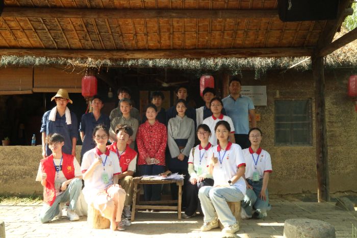 �ഺ����С������ ����������д����ƪ�¡�����ǨѧԺ������˵������С��ʵ�������ʵ����ʵ