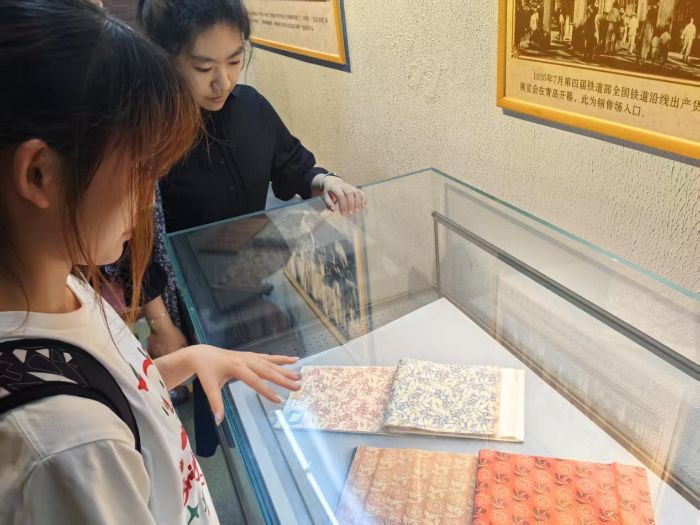 7��1���Ŷӳ�Ա���ൺ�в���ݽ��вι�ѧϰ