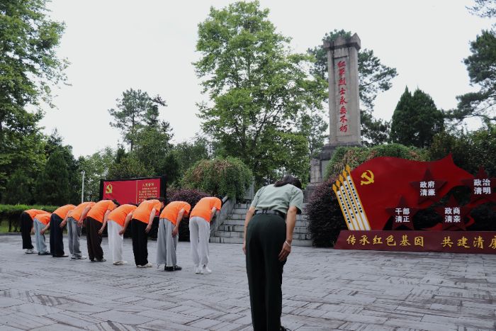 ���Ϲ��̴�ѧ���ڡ������硱���������Ӹ����ݲɷ磺̽Ѱ��ɫ���̡����������Ϲ����Ļ�����