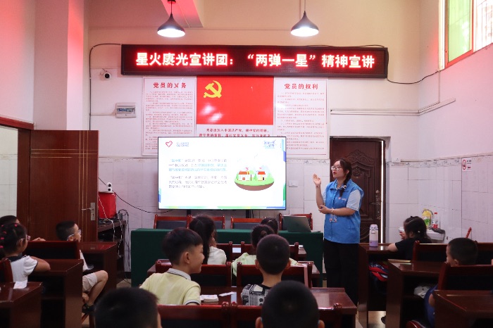 ���ˡ�����˫̼���ഺ����â