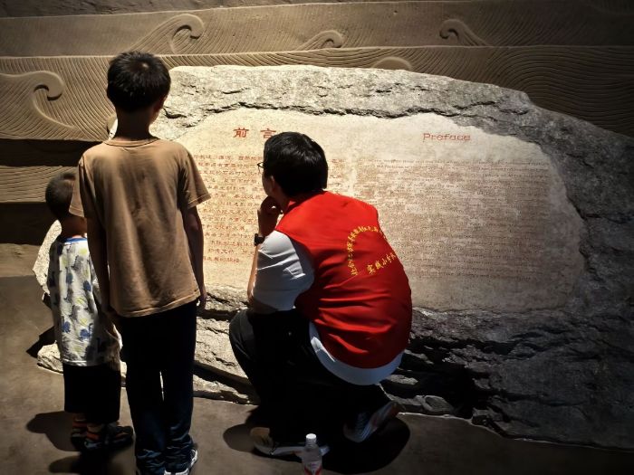 ʳƷѧԺ   ѧ�Ӹ��Ϸʿ�չ̽�������Ļ����ɫ����ʵ���