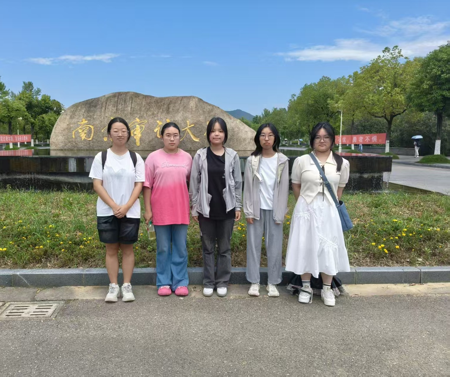 ������ɫѪ�� �����ഺ����