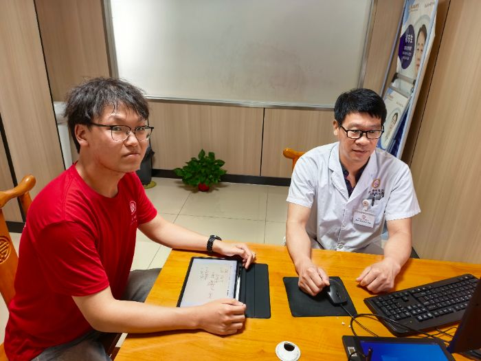 Ѱ��ҽ�屦��������н�𡪡����󾭼�ѧԺѧ�ӵ�����ҽ���Ŵ���ʵ��