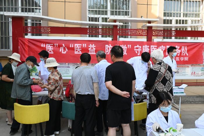 ����ѧ�������磺ҽѧԺѧ���߽���������Ϊ�������