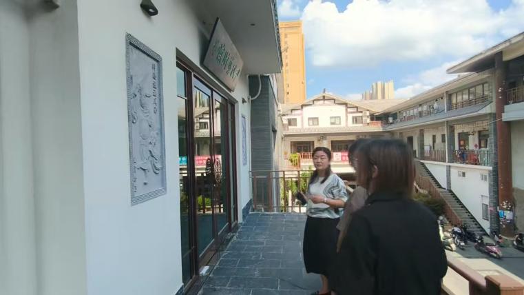 ���ϴ���ʵ���Ŷ��߽���赡�����У����̽Ѱ��ظ�Ļ����������Ŵ���