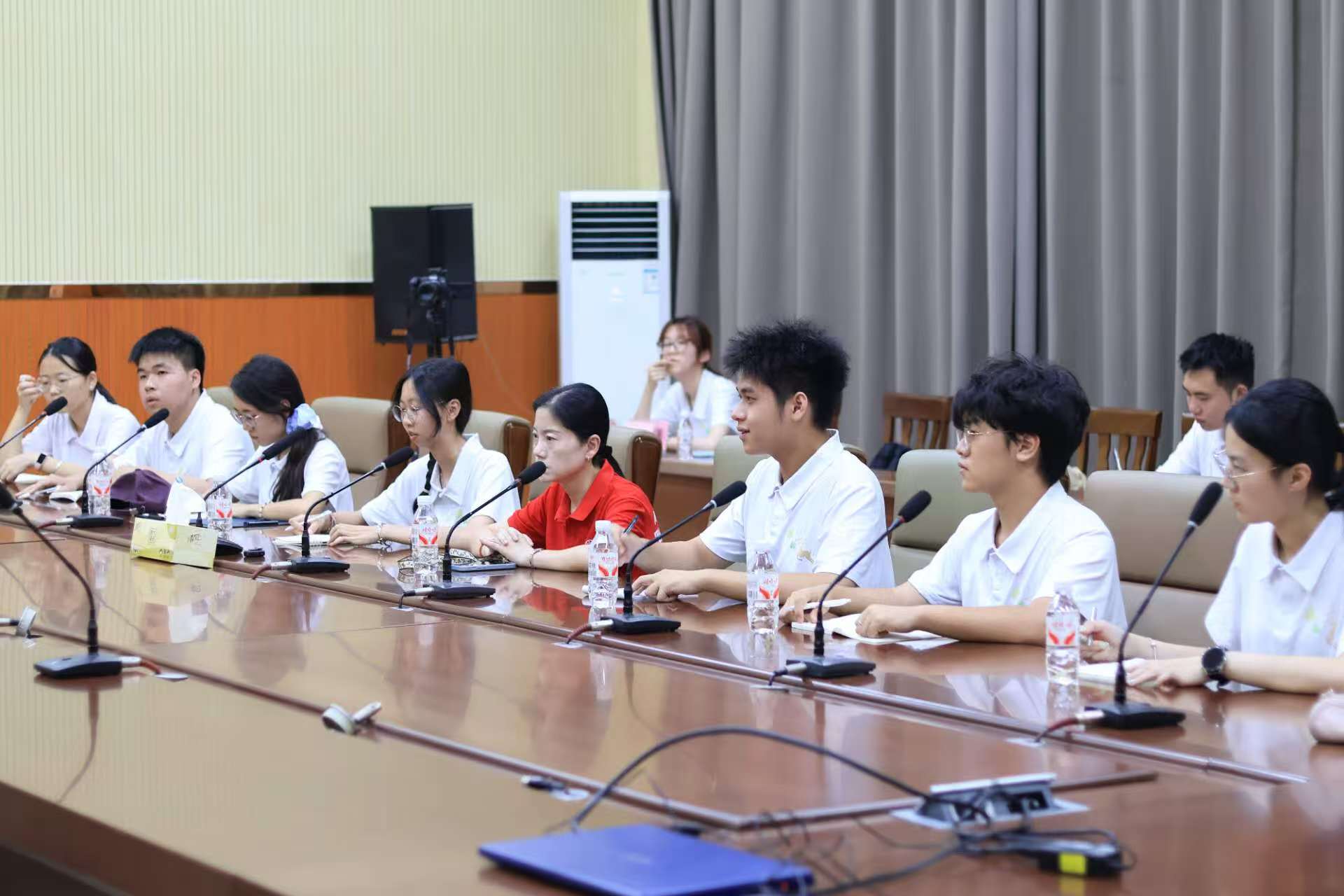 ���Ŵ�ѧѧ���߽���ӹ̽Ѱ��ɣ������Կ